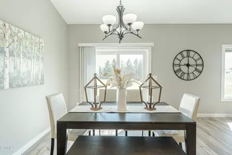 Dining - 211 Colt Loop, Bismarck, ND 58503 photo 2 of 2