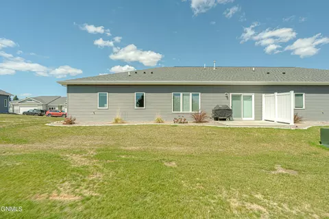 Exterior - 211 Colt Loop, Bismarck, ND 58503 photo 18 of 25