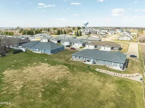 View/Area - 211 Colt Loop, Bismarck, ND 58503 photo 13 of 15