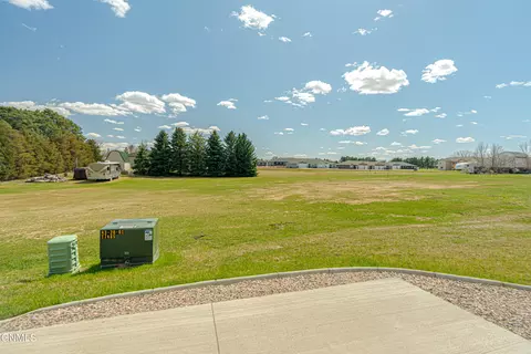 View/Area - 211 Colt Loop, Bismarck, ND 58503 photo 2 of 15