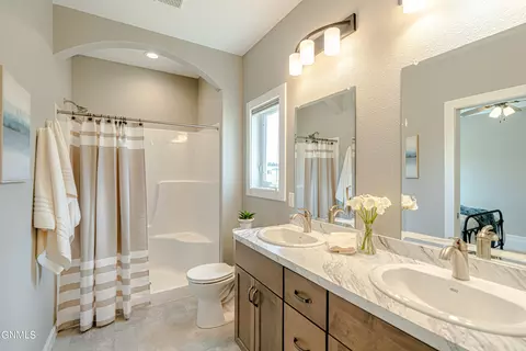 Bath - 211 Colt Loop, Bismarck, ND 58503 photo 6 of 9
