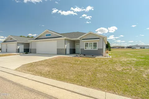 Exterior - 211 Colt Loop, Bismarck, ND 58503 photo 5 of 25