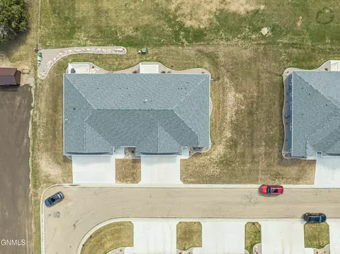 Exterior - 211 Colt Loop, Bismarck, ND 58503 photo 22 of 25