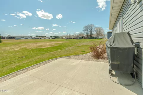 View/Area - 211 Colt Loop, Bismarck, ND 58503 photo 1 of 15