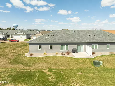 Exterior - 211 Colt Loop, Bismarck, ND 58503 photo 24 of 25