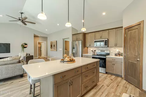Kitchen - 211 Colt Loop, Bismarck, ND 58503 photo 6 of 11