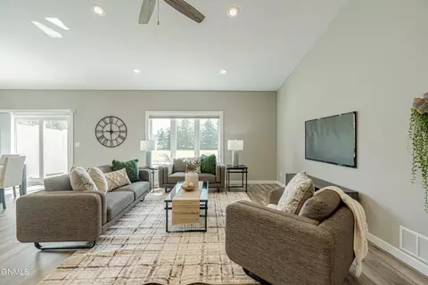Living - 211 Colt Loop, Bismarck, ND 58503 photo 3 of 7