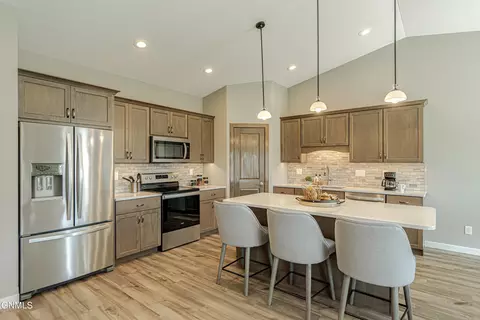 Kitchen - 211 Colt Loop, Bismarck, ND 58503 photo 2 of 11