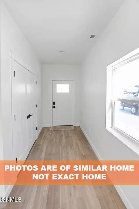 Entry Way - 2907 29th Ave W, Williston, ND 58801 photo 2 of 2