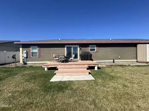 709 Sunrise Ct, Sidney, MT 59270 photo 2