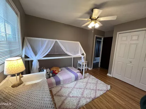 306 Hillcourt, Williston, ND 58801