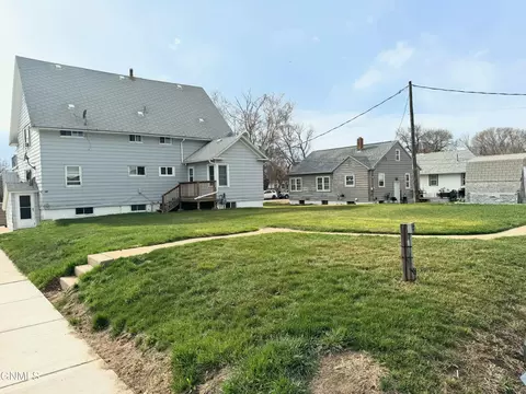 Exterior - 120 4th St W, Williston, ND 58801 photo 2 of 2