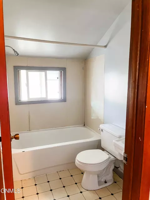 Bath - 120 4th St W, Williston, ND 58801 photo 2 of 4