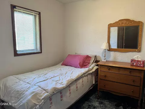 518 W Broadway, Williston, ND 58801 photo 6