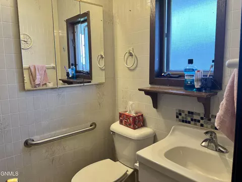 518 W Broadway, Williston, ND 58801 photo 7