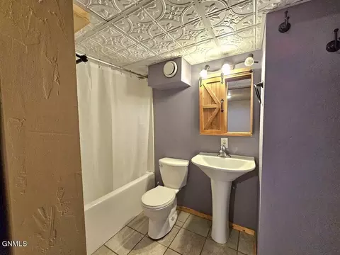 Bath - 214 Parker St, Alamo, ND 58830 photo 1 of 2