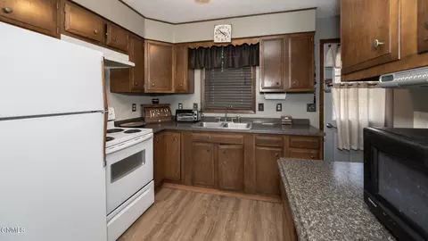 2107 Boulevard Ave E, Bismarck, ND 58501 photo 5