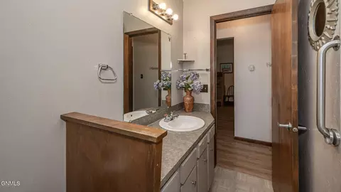 2107 Boulevard Ave E, Bismarck, ND 58501 photo 14