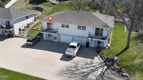 2107 Boulevard Ave E, Bismarck, ND 58501 photo 30