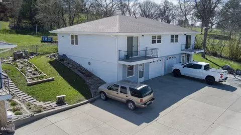 2107 Boulevard Ave E, Bismarck, ND 58501 photo 27