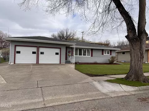 1733 9th St, Bismarck, ND 58501