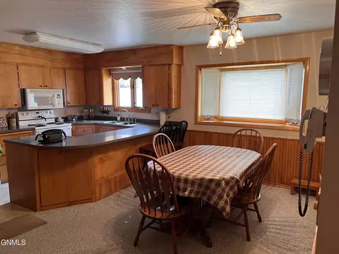 Kitchen - 1733 9th St, Bismarck, ND 58501 photo 1 of 2