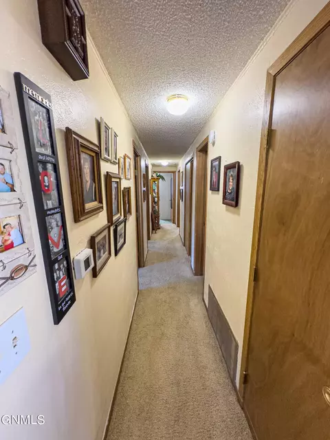 Entry Way - 1912 9th Ave W, Williston, ND 58801 photo 1 of 1