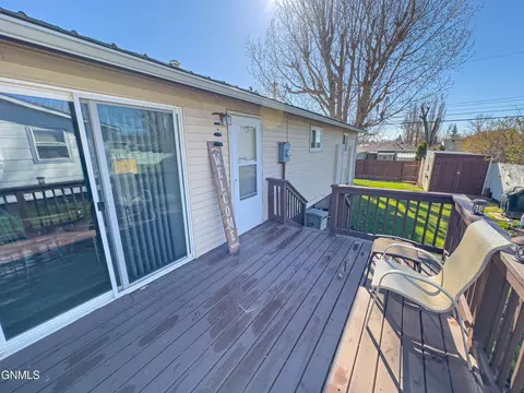 Exterior - 1912 9th Ave W, Williston, ND 58801 photo 1 of 5