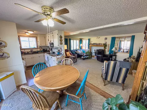 Dining - 1912 9th Ave W, Williston, ND 58801 photo 2 of 2