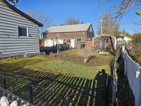 307 Robinson St, Grenora, ND 58845 photo 5