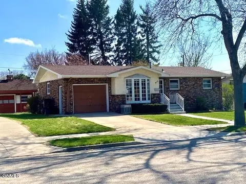 Exterior - 315 E Capitol Ave, Bismarck, ND 58501 photo 2 of 6