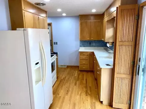 Kitchen - 315 E Capitol Ave, Bismarck, ND 58501 photo 1 of 1