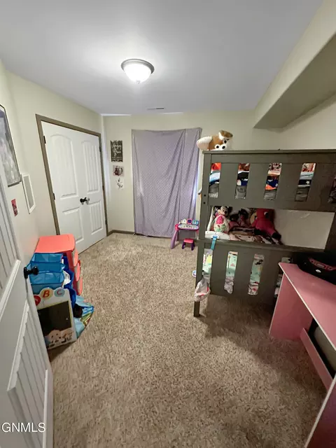 Bedroom - 5804 Anna Ave, Williston, ND 58801 photo 3 of 5