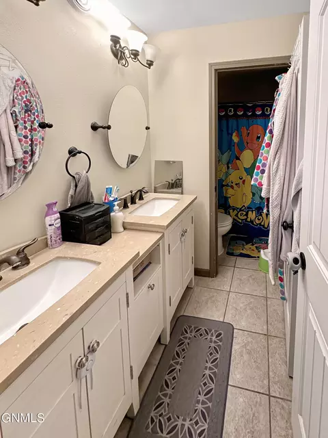 Bath - 5804 Anna Ave, Williston, ND 58801 photo 3 of 3