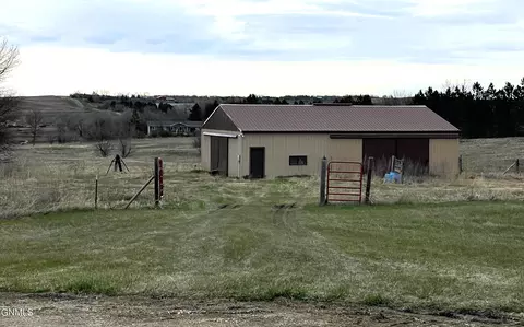 14200 41st St NE, Baldwin, ND 58521 photo 3