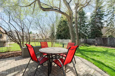 Exterior - 843 Munich Dr, Bismarck, ND 58504 photo 12 of 13