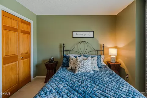 Bedroom - 843 Munich Dr, Bismarck, ND 58504 photo 5 of 5