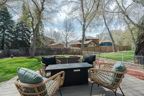 Exterior - 843 Munich Dr, Bismarck, ND 58504 photo 8 of 13