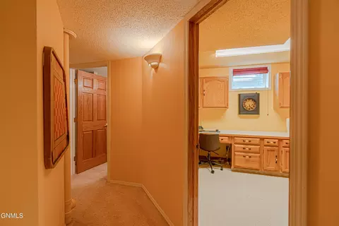 Entry Way - 843 Munich Dr, Bismarck, ND 58504 photo 8 of 12