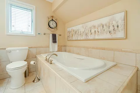 Bath - 843 Munich Dr, Bismarck, ND 58504 photo 6 of 19