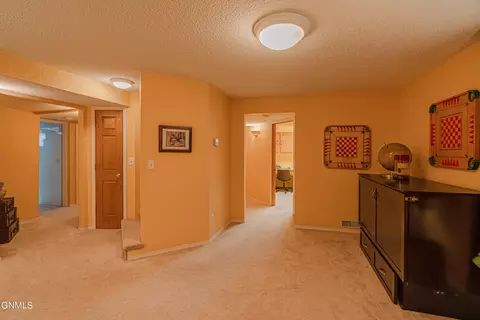 Entry Way - 843 Munich Dr, Bismarck, ND 58504 photo 6 of 12