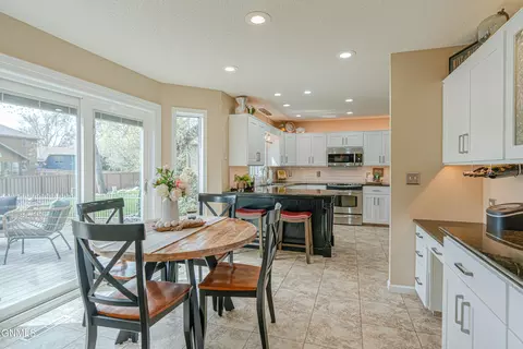 Kitchen - 843 Munich Dr, Bismarck, ND 58504 photo 1 of 9