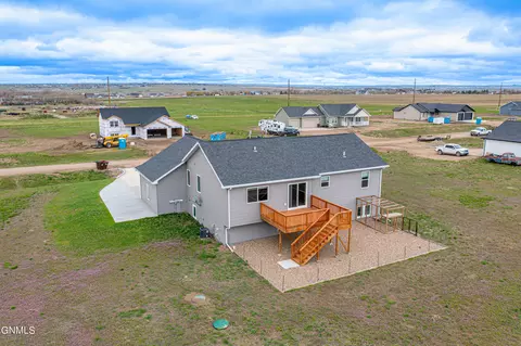 5462 Freshwater Ln, Williston, ND 58801 photo 7