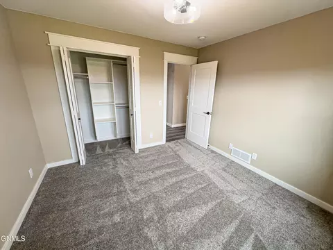 5462 Freshwater Ln, Williston, ND 58801 photo 42