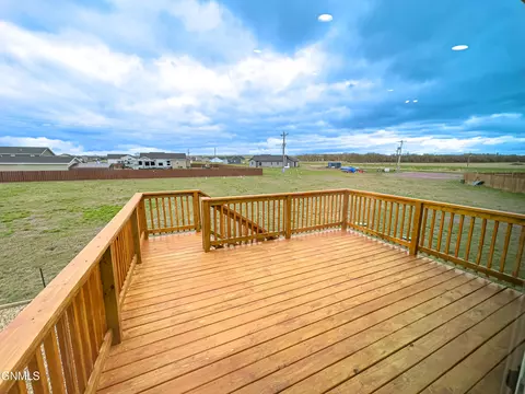 5462 Freshwater Ln, Williston, ND 58801 photo 28