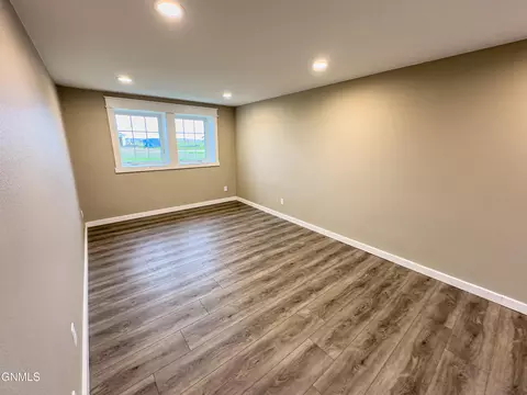 5462 Freshwater Ln, Williston, ND 58801 photo 53
