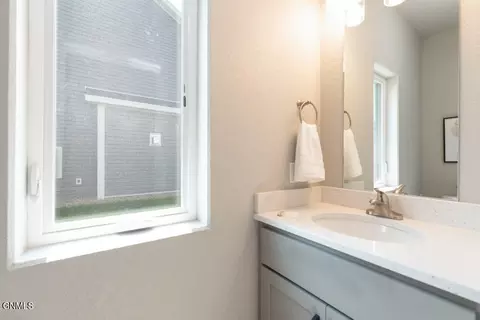 Bath - 4801 Cornice Loop, Bismarck, ND 58503 photo 1 of 2