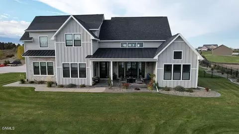14033 49th St NW, Williston, ND 58801