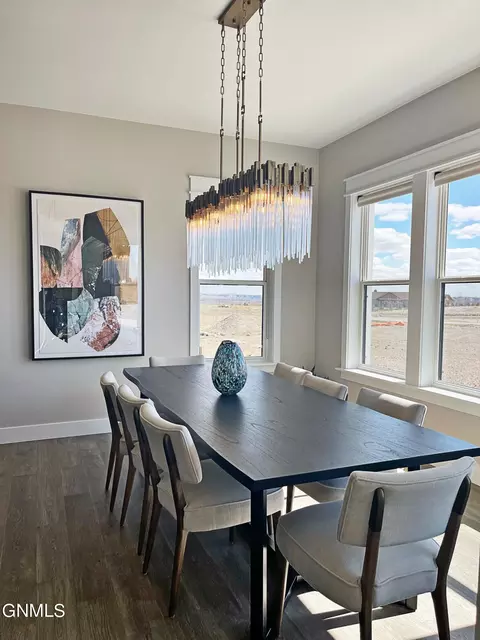 14033 49th St NW, Williston, ND 58801 photo 15