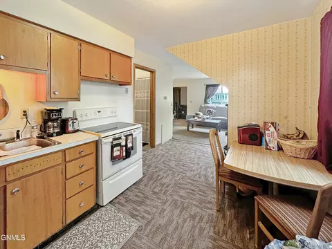 Kitchen - 1515 6th Ave W, Williston, ND 58801 photo 1 of 5